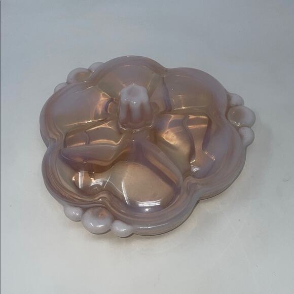 Vintage Duncan Miller Canterbury Pink Opalescent Covered Divided Lidded Dish - Picture 1 of 6